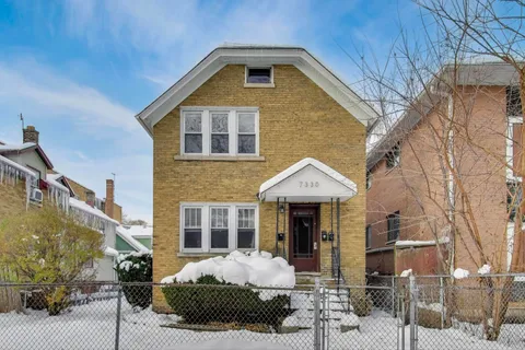 $799,000 | 7330 North Honore Street, Chicago, IL 60626