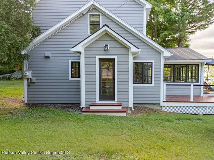 $1,295,000 | 4 Bobolink Road, Craryville, NY 12521