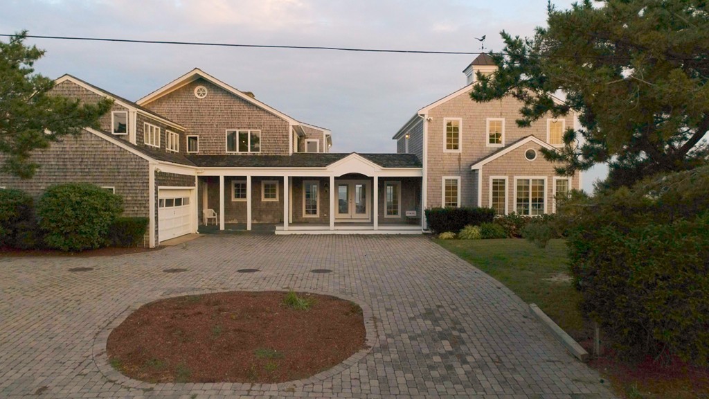 309 Long Beach Road Barnstable, MA 02632 - Photo 3 of 30 Gallery Image 3