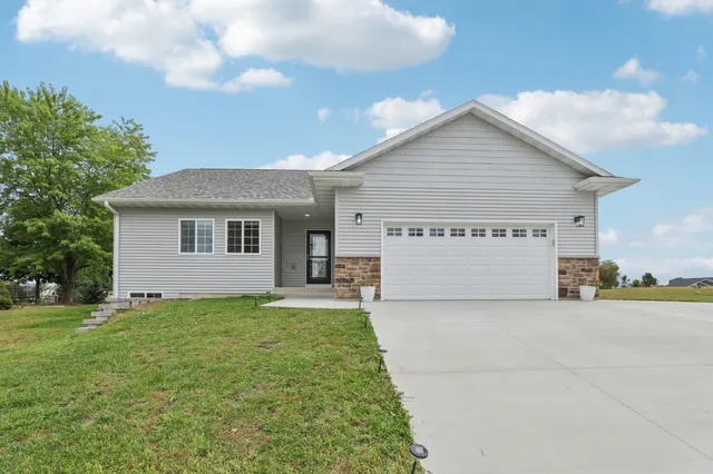 $399,900 | 344 Eastridge Circle, Reedsburg, WI 53959