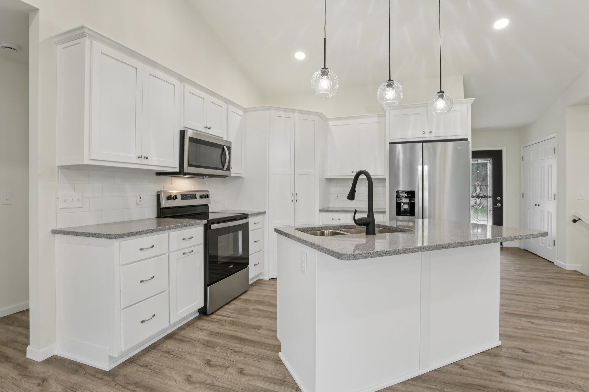 344 Eastridge Circle Reedsburg, WI 53959 - Photo 13 of 63