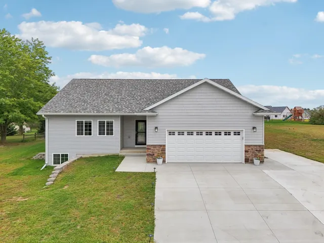 $399,900 | 344 Eastridge Circle, Reedsburg, WI 53959