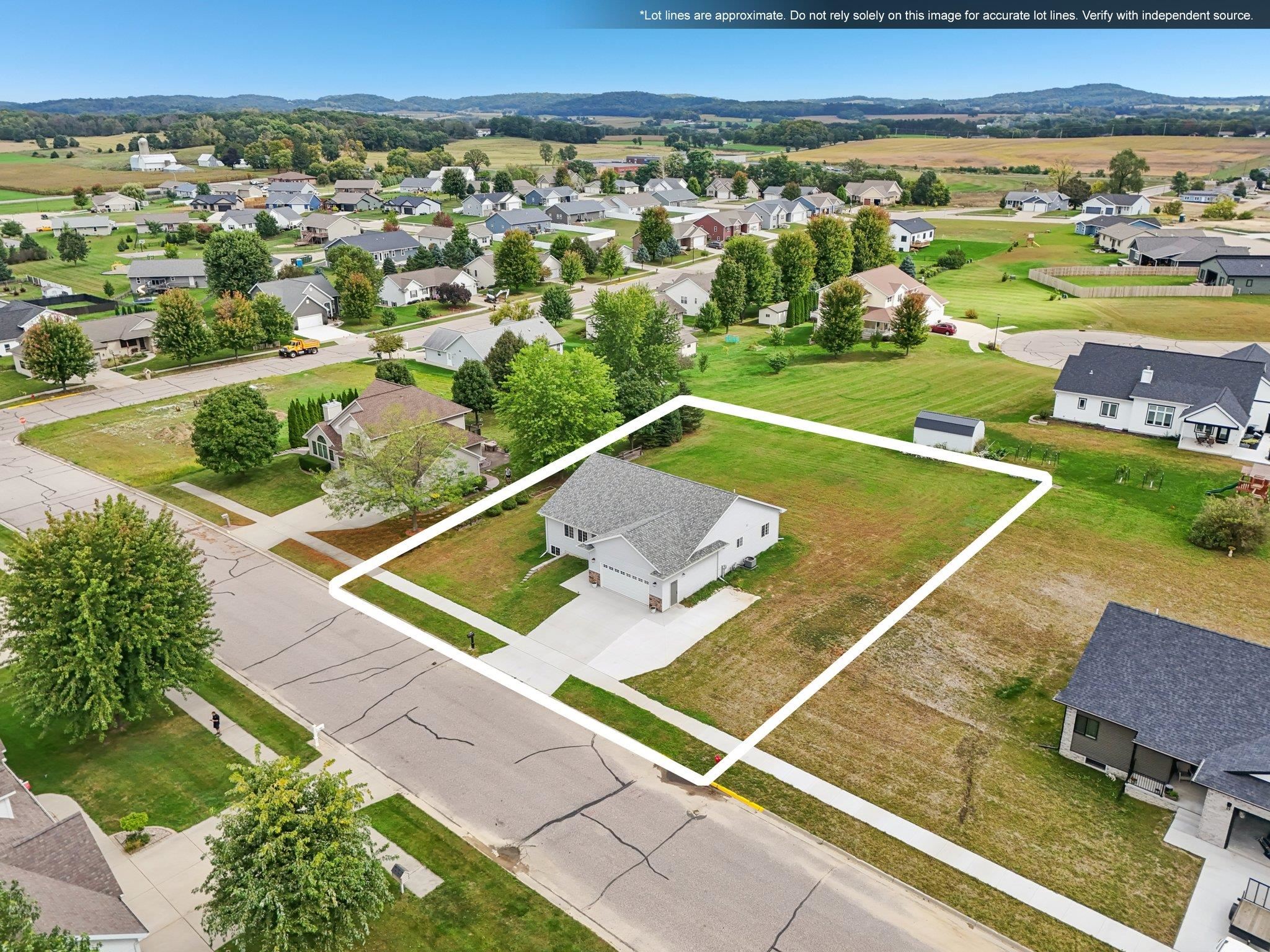 344 Eastridge Circle Reedsburg, WI 53959 - Photo 5 of 63