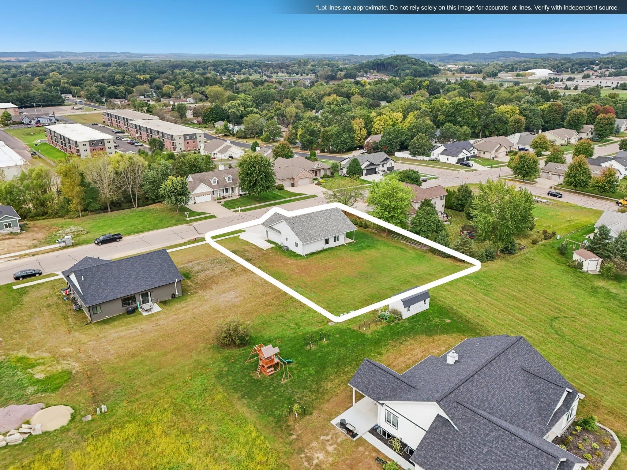 344 Eastridge Circle Reedsburg, WI 53959 - Photo 6 of 63