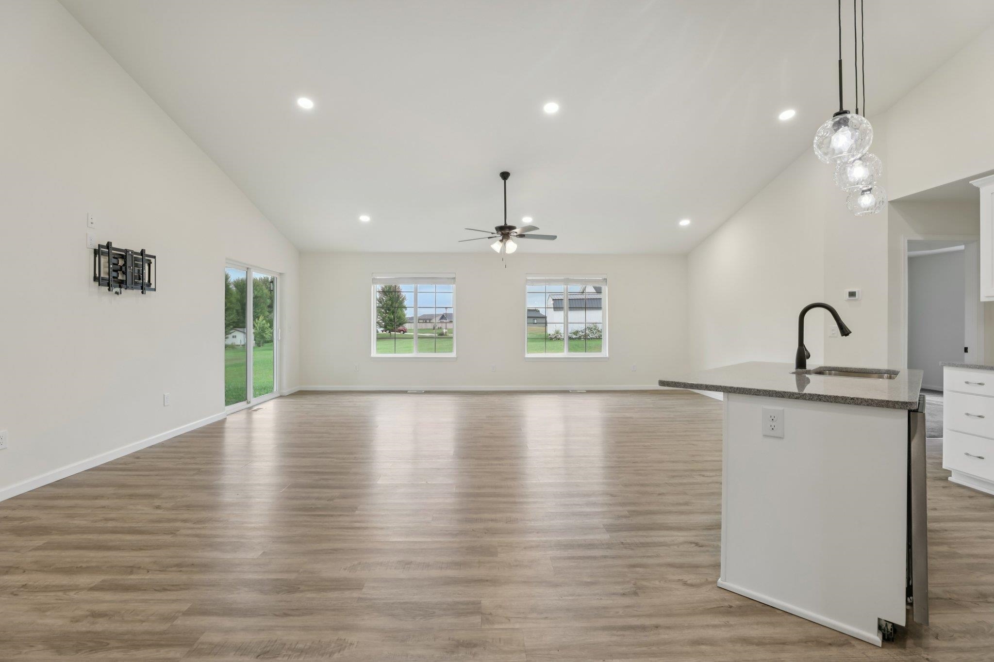 344 Eastridge Circle Reedsburg, WI 53959 - Photo 10 of 63