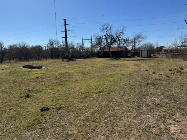 a view of a yard