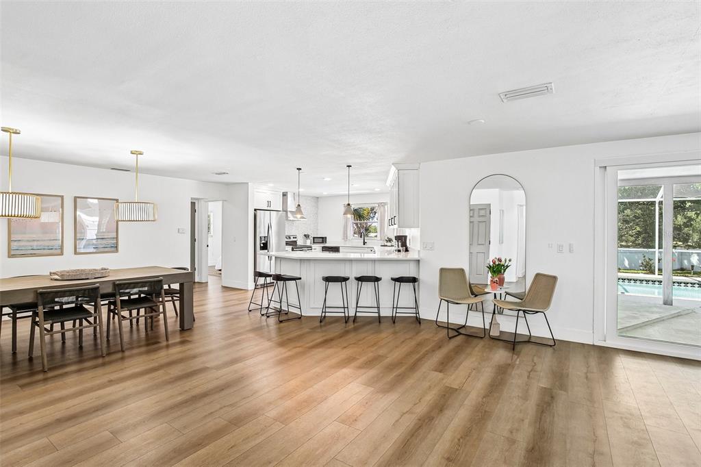 9622 Oakhurst Road Seminole, FL 33776 - Photo 7 of 56 Gallery Image 7
