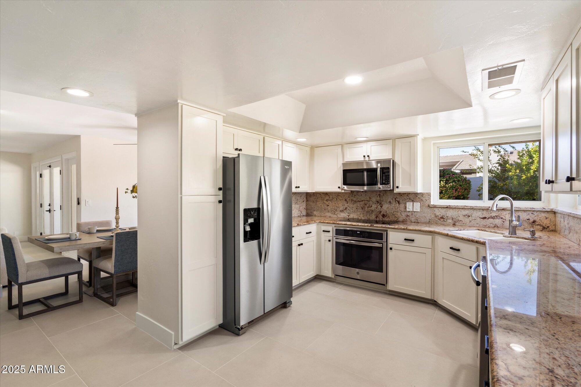 8338 East San Rafael Drive Scottsdale, AZ 85258 - Photo 6 of 26 06-103204890