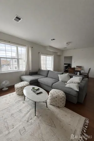 $2,900 | 445 Tower Boulevard, Unit E, Piscataway, NJ 08854