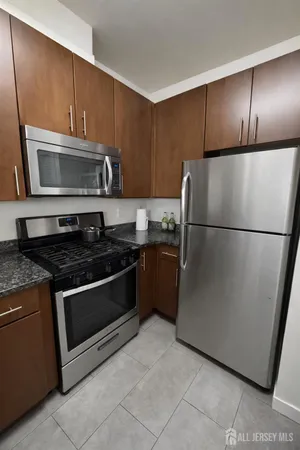 $2,900 | 445 Tower Boulevard, Unit E, Piscataway, NJ 08854