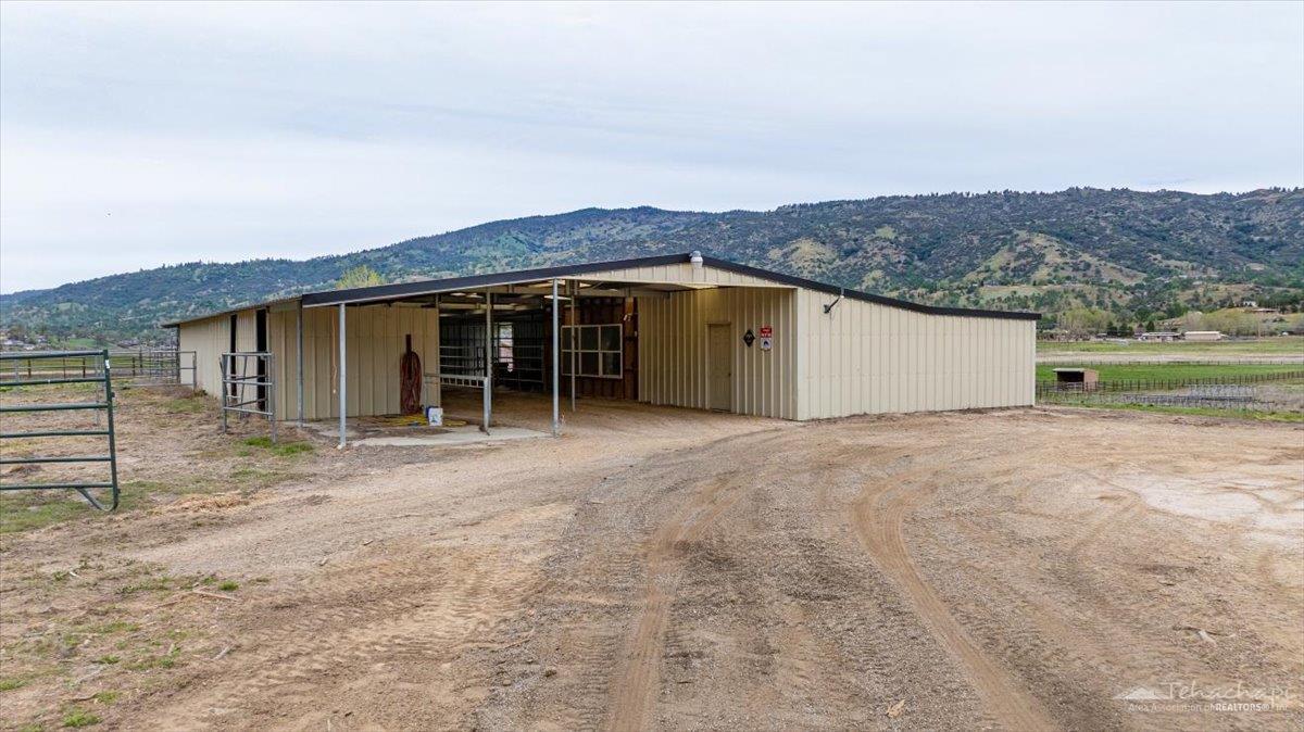 27931 Cumberland Road Tehachapi, CA 93561 - Photo 53 of 59 Gallery Image 53