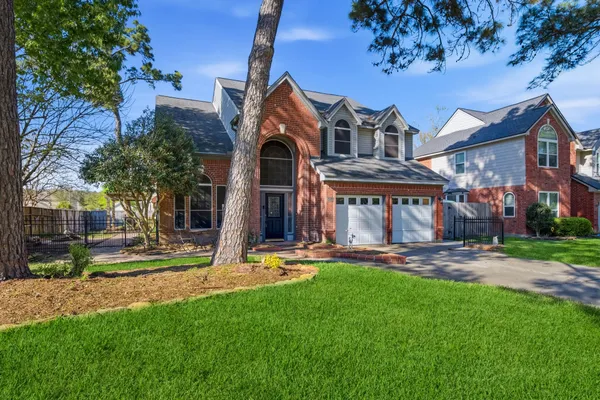 $320,000 | 3203 Creek Manor Drive, Houston, TX 77339