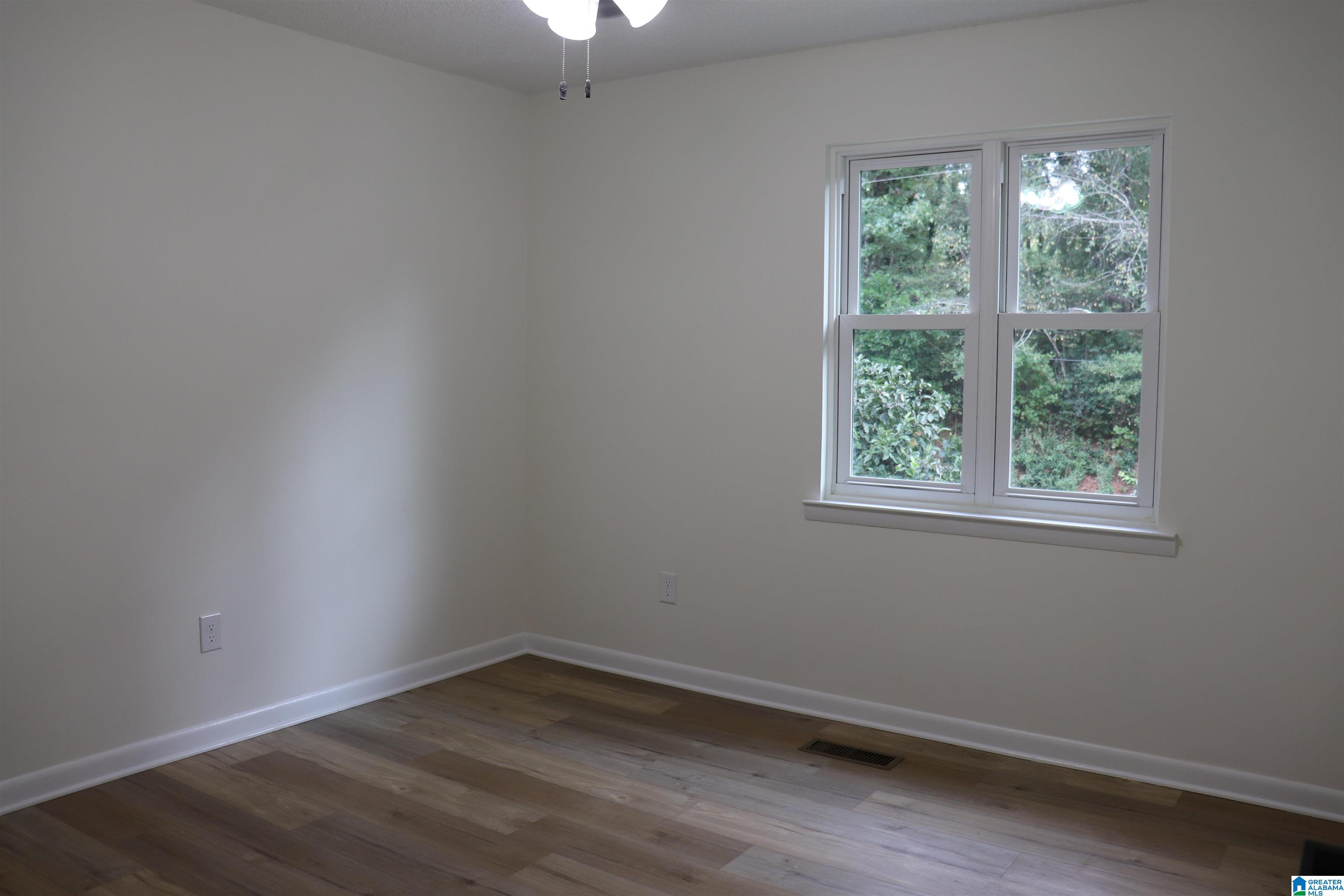 402 Adams Avenue West Oneonta, AL 35121 - Photo 13 of 24