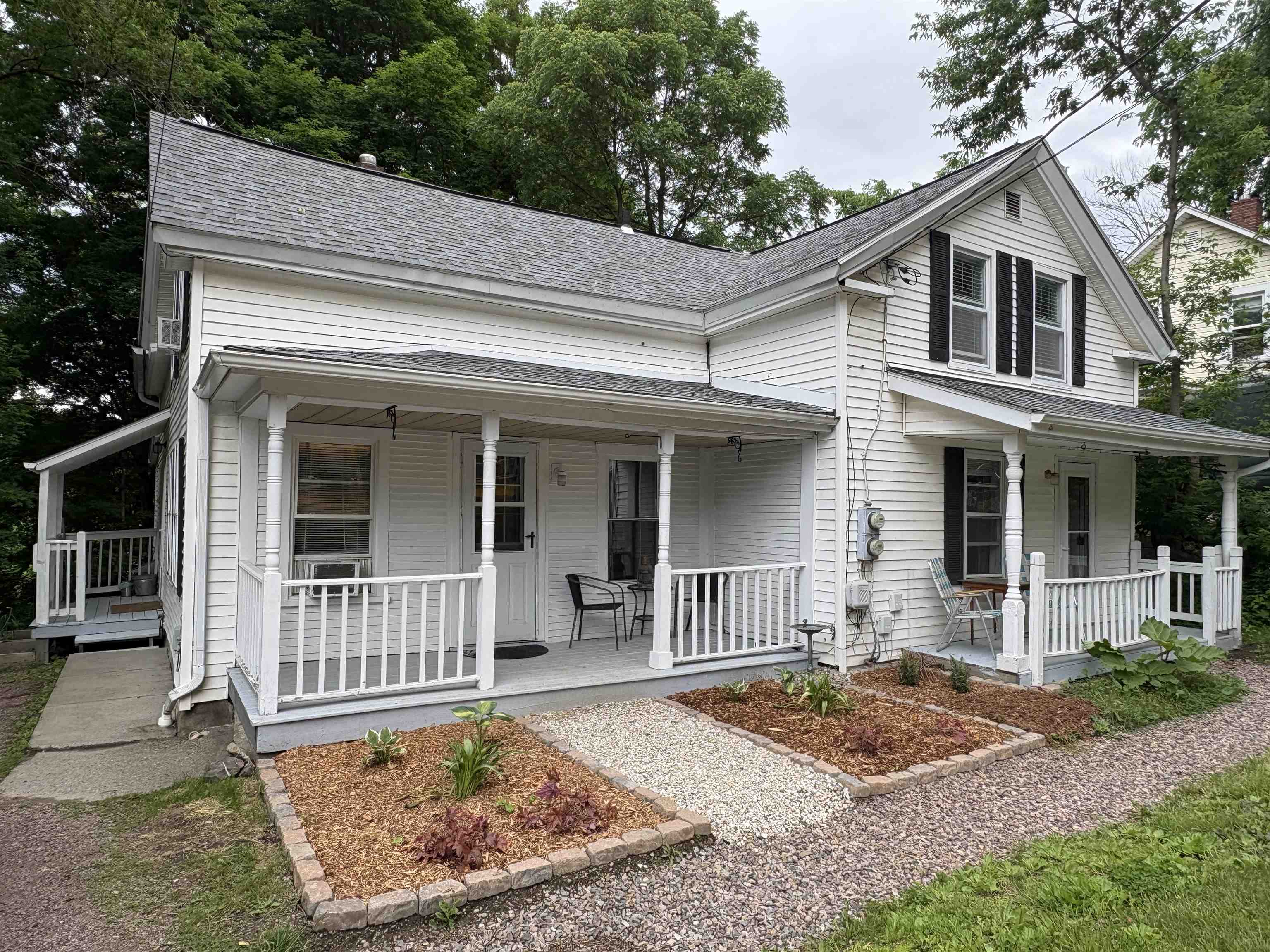 137 Jericho Road Richmond, VT 05477 - Photo 3 of 51