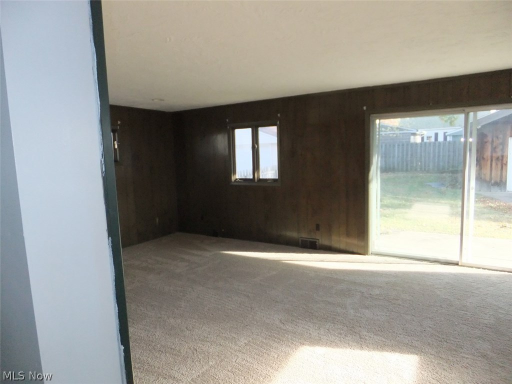 30110 Warren Road Wickliffe, OH 44092 - Photo 4 of 22 25' family room with brand new carpeting