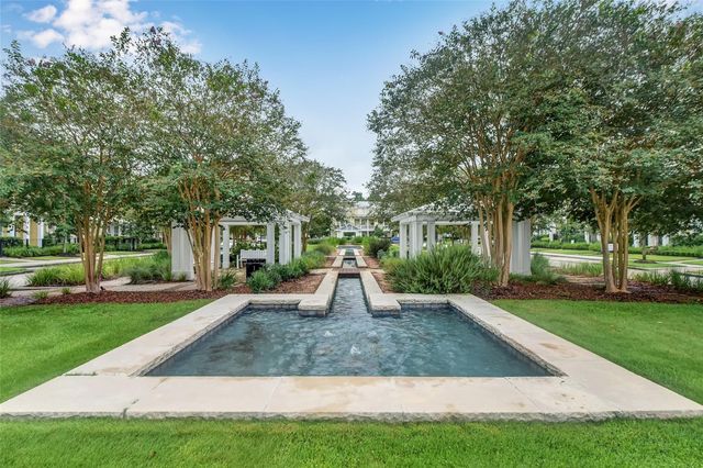 $950,000 | 222 Breezy Way, The Woodlands, TX 77380