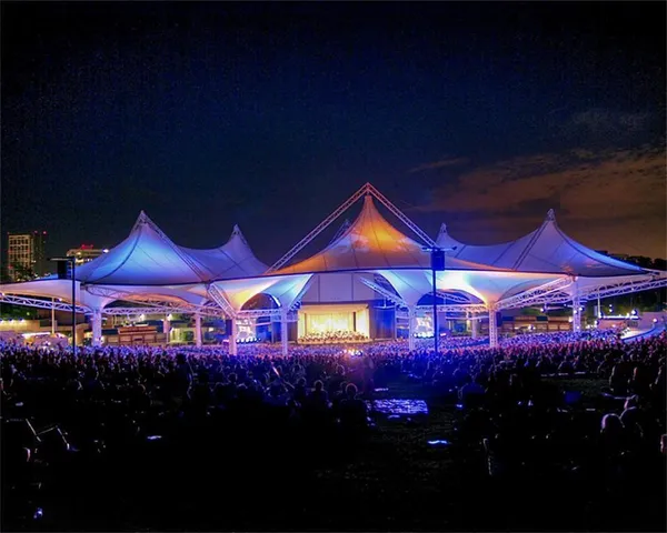 $950,000 | 222 Breezy Way, The Woodlands, TX 77380