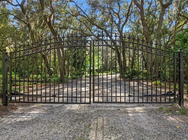 $2,200,000 | 131 Whitney Street, Satsuma, FL 32189