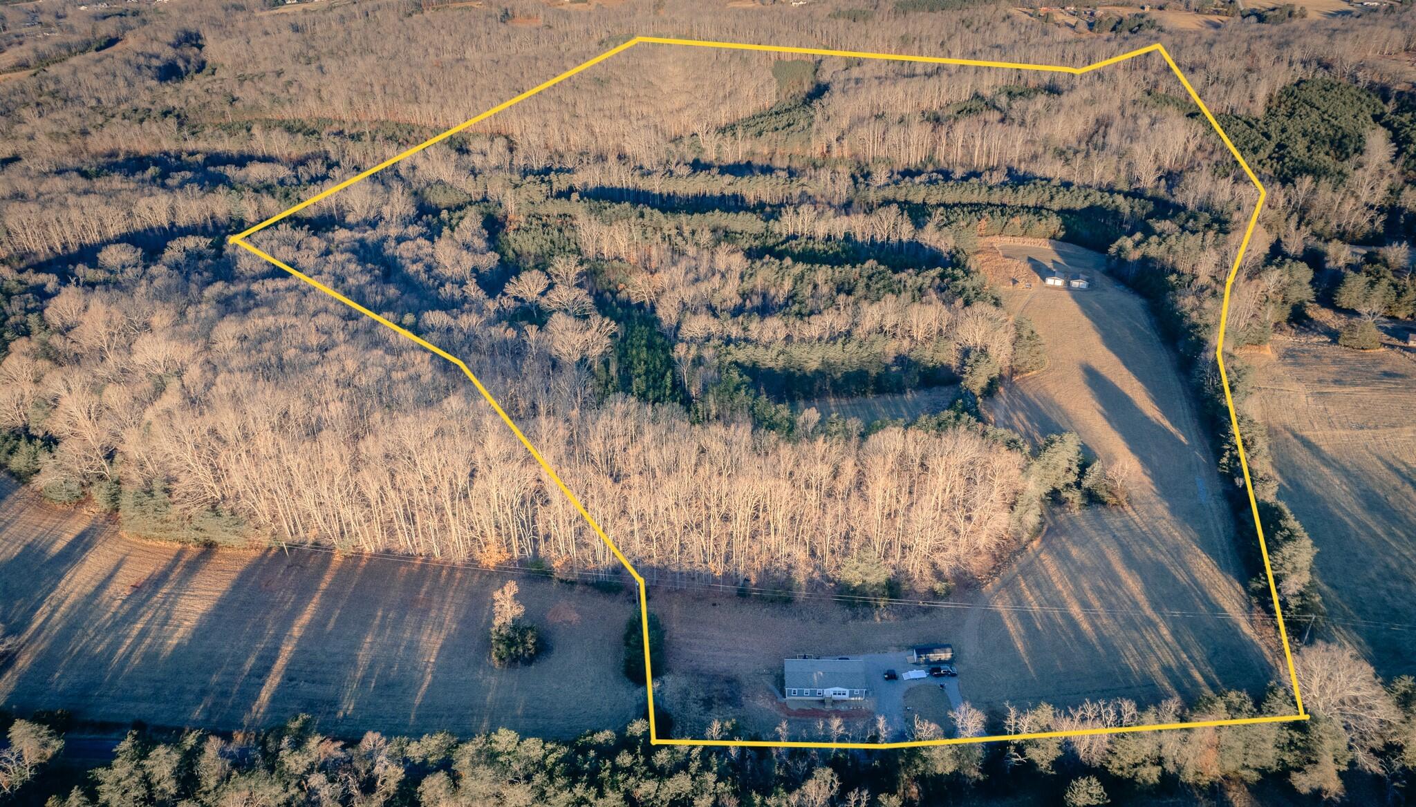 1485 Pine Ridge Road Huddleston, VA 24104 - Photo 6 of 52 a view of painting on the wall