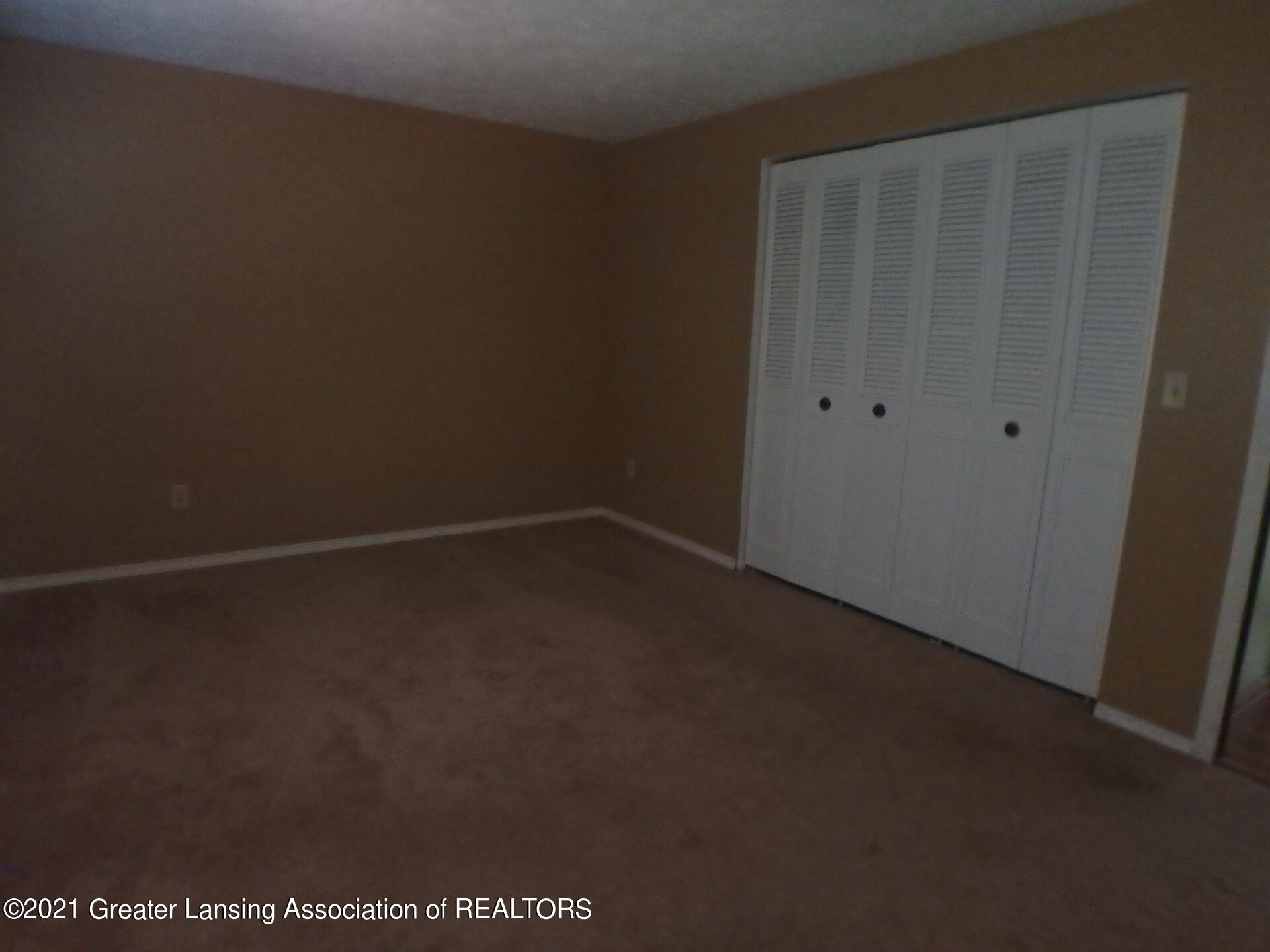 5905 Rockingham Drive Lansing, MI 48911 - Photo 25 of 30 master br 2