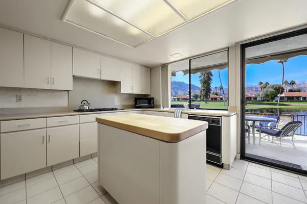 $3,200 | 11 Ronda Drive, Rancho Mirage, CA 92270