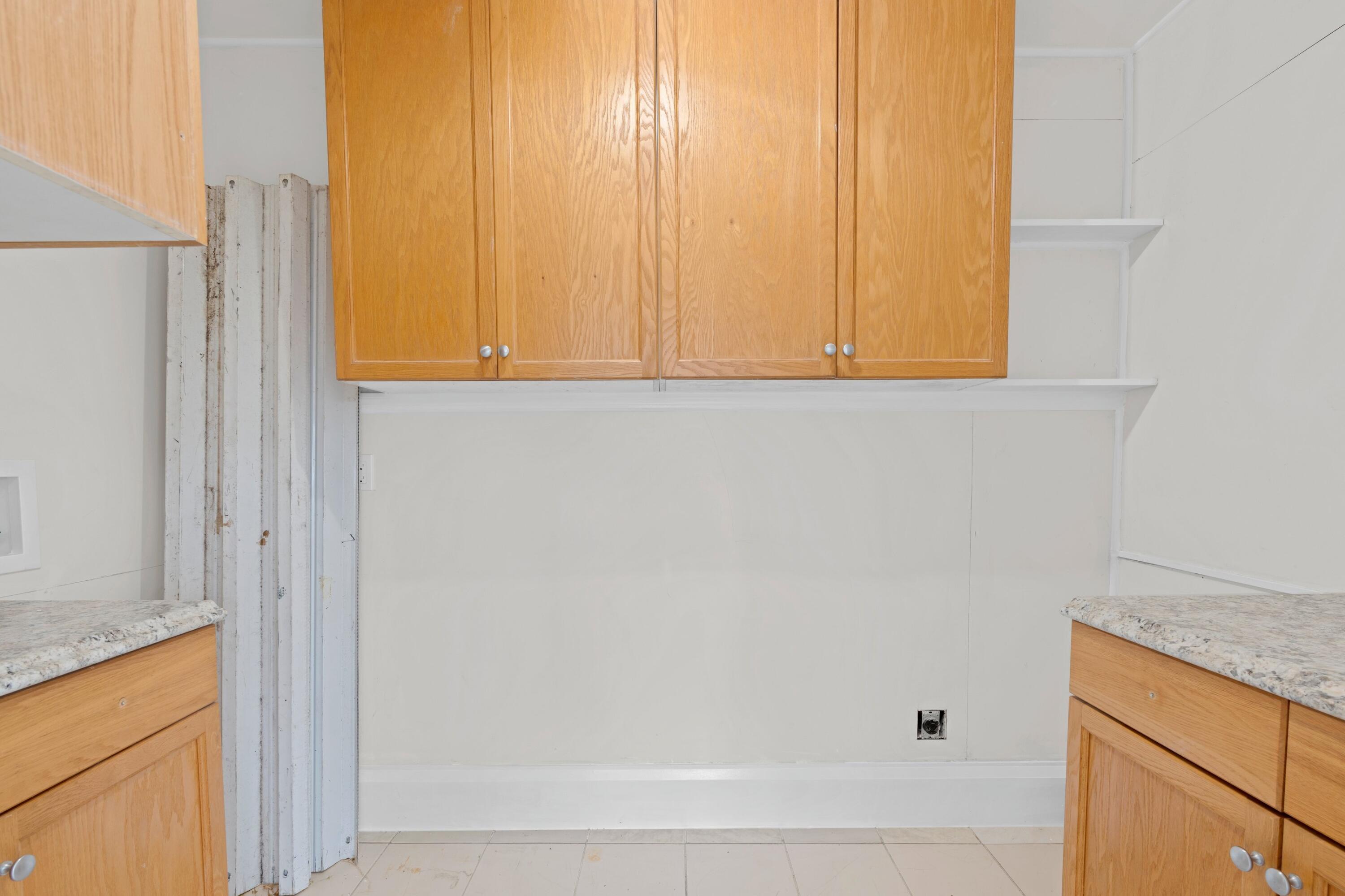 4473 Southeast Village Road Stuart, FL 34997 - Photo 12 of 20 Laundry Room