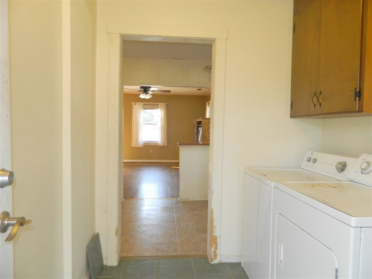 500 Grovemont Road Raleigh, NC 27603 - Photo 8 of 18 Laundry