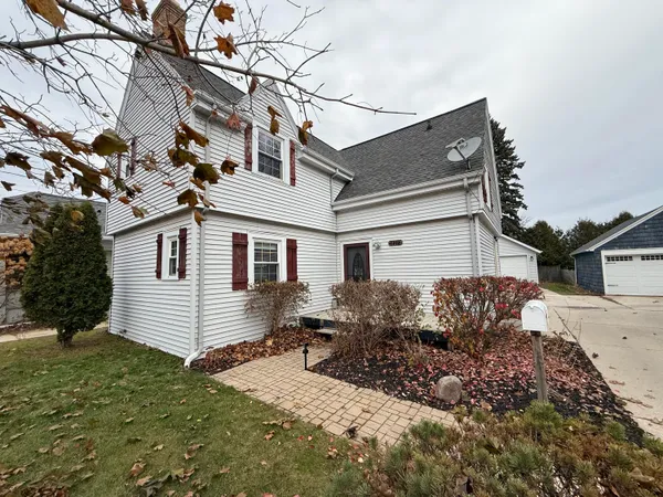 $219,900 | 1712 28th Street, Two Rivers, WI 54241