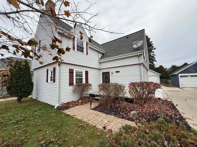 $225,000 | 1712 28th Street, Two Rivers, WI 54241