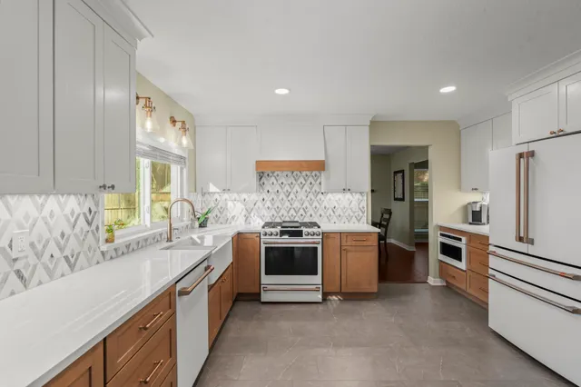 $559,500 | 2107 Level Oak Place, The Woodlands, TX 77380