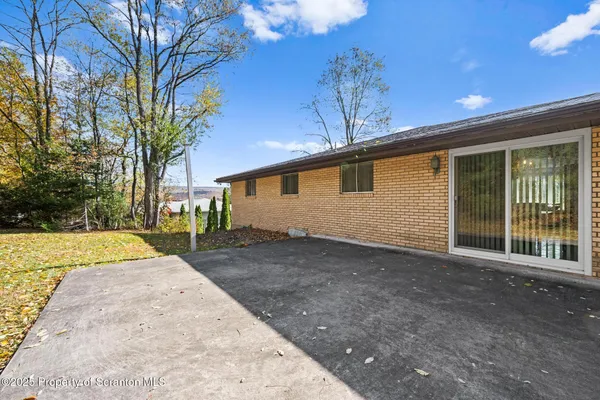 $335,000 | 15 Frank Street, Carbondale, PA 18407