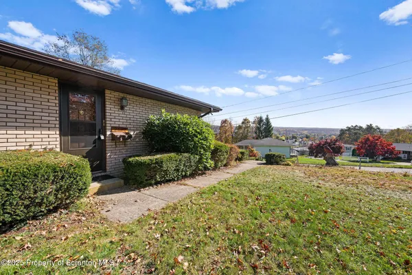 $335,000 | 15 Frank Street, Carbondale, PA 18407