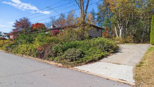 $335,000 | 15 Frank Street, Carbondale, PA 18407