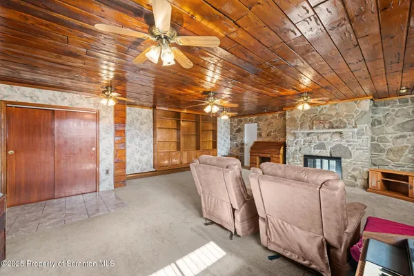 $335,000 | 15 Frank Street, Carbondale, PA 18407