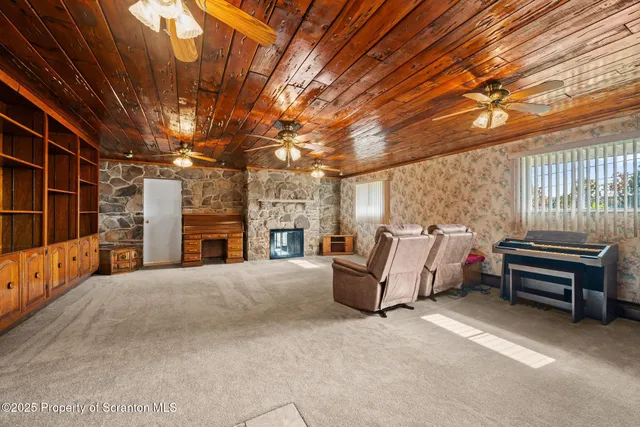 $359,500 | 15 Frank Street, Carbondale, PA 18407