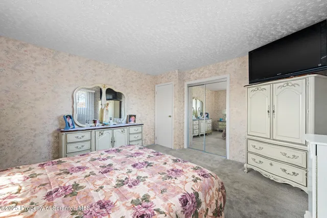 $359,500 | 15 Frank Street, Carbondale, PA 18407