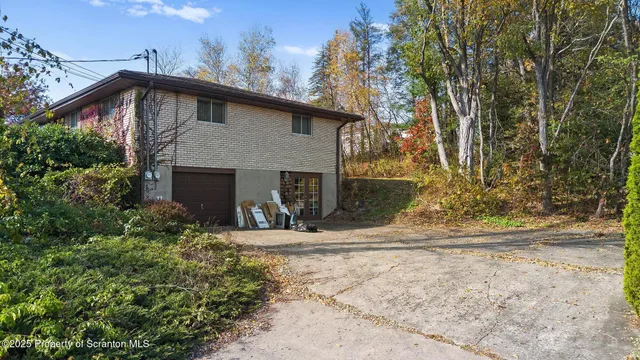 $359,500 | 15 Frank Street, Carbondale, PA 18407