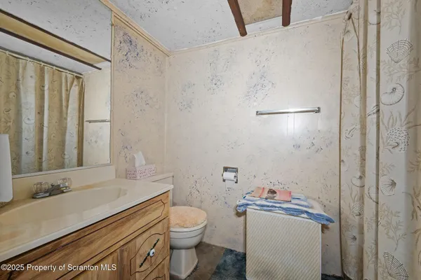 $335,000 | 15 Frank Street, Carbondale, PA 18407