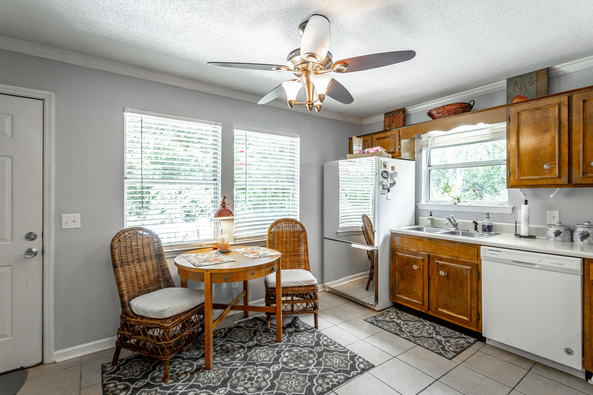 844 South Murrell Road Signal Mountain, TN 37377 - Photo 21 of 43 Interior 8