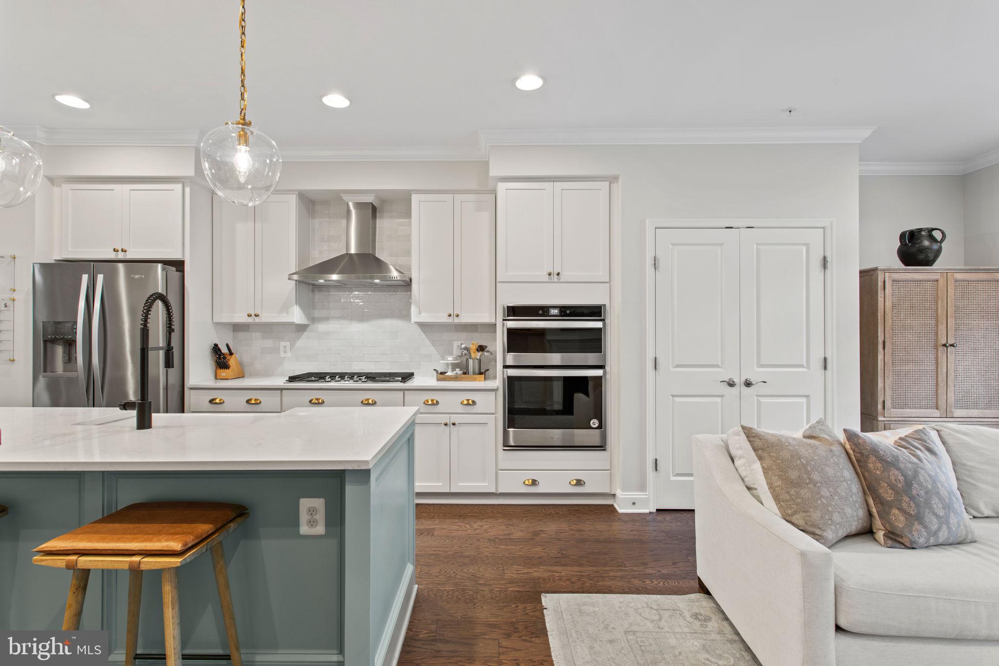 813 Lindley Road Frederick, MD 21701 - Photo 22 of 66 Wall Oven and Microwave