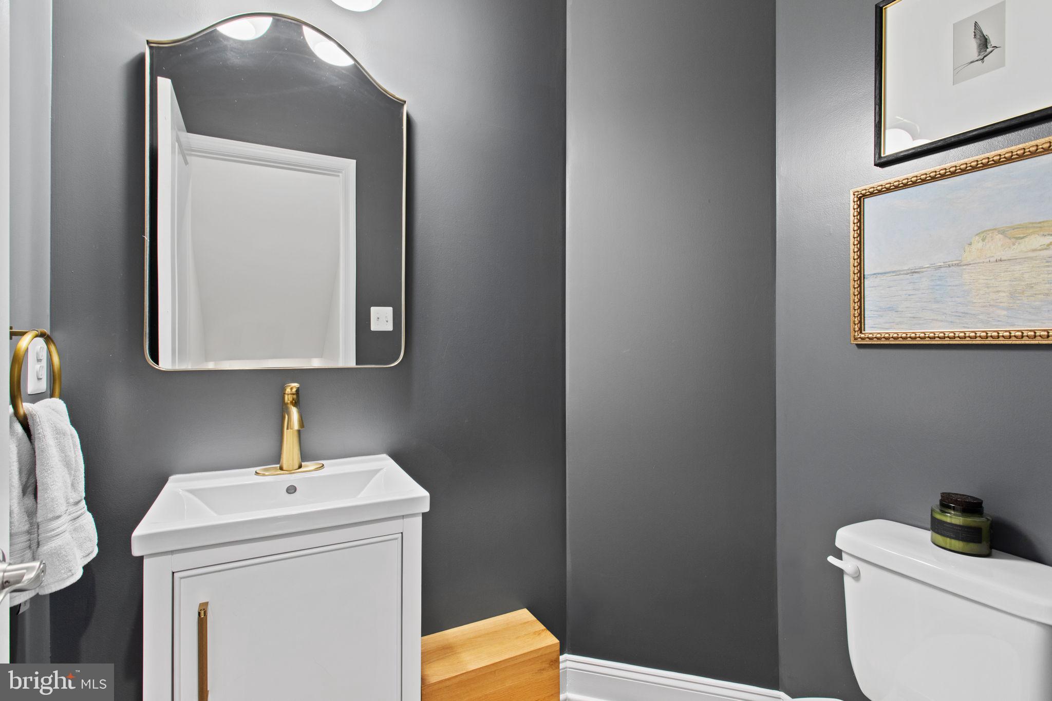 813 Lindley Road Frederick, MD 21701 - Photo 28 of 66 Powder Room