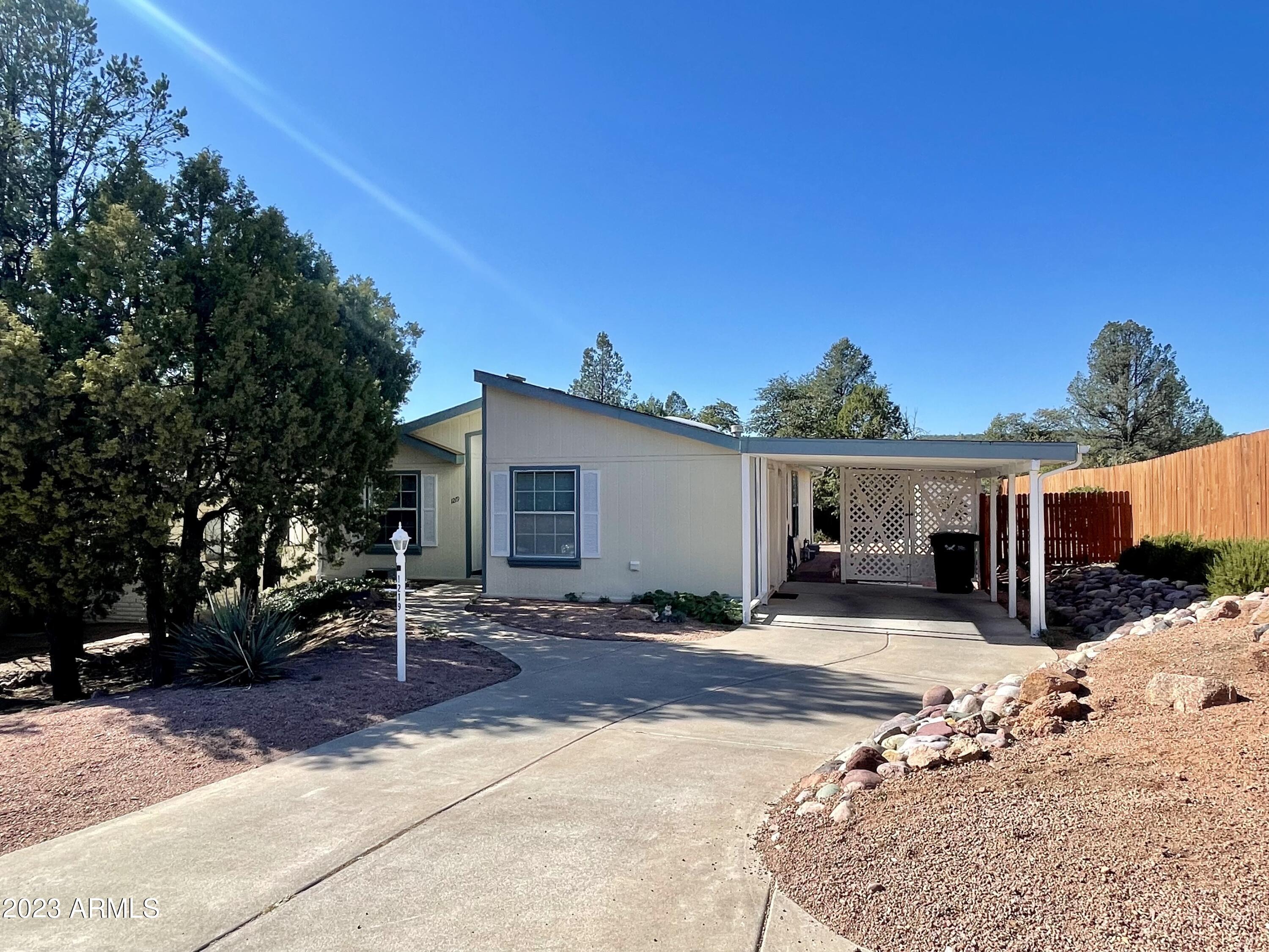 1219 West Birchwood Road Payson, AZ 85541 - Photo 15 of 17 Driveway