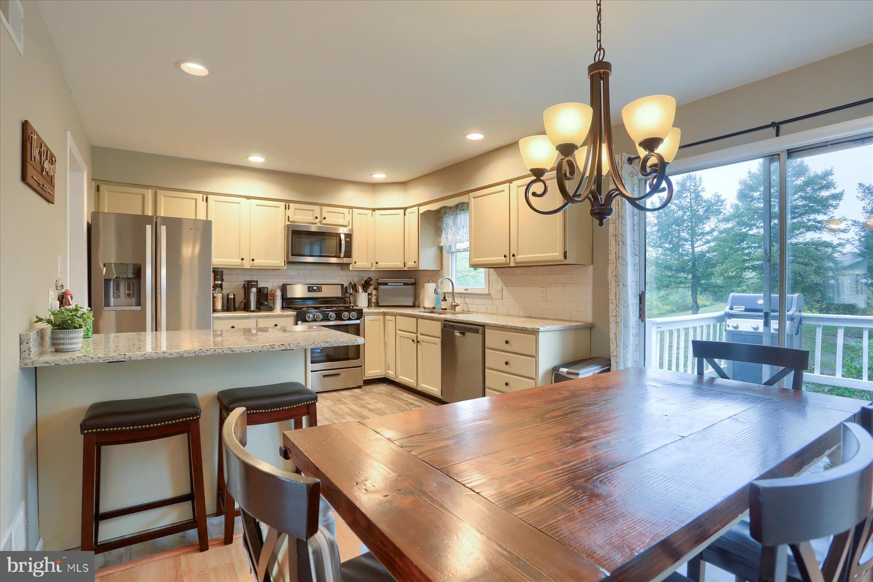 6435 Taunton Road Harrisburg, PA 17111 - Photo 5 of 36 Gallery Image 5
