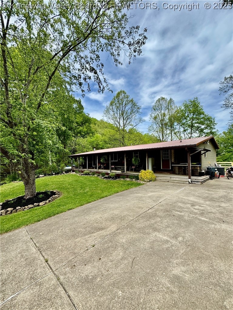 99 Buck Branch Road Griffithsville, WV 25521 - Photo 1 of 38 Gallery Image 1