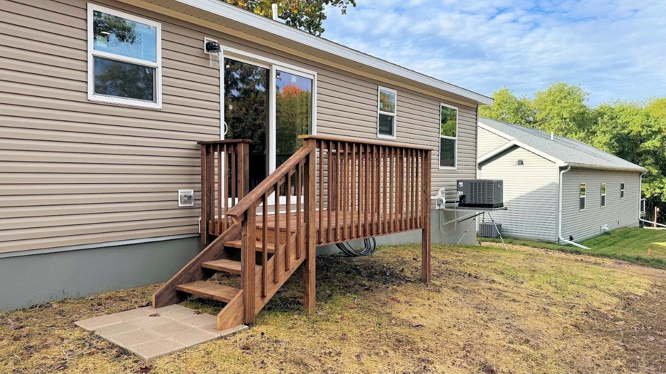 73 Morningside Baraboo, WI 53913 - Photo 2 of 49
