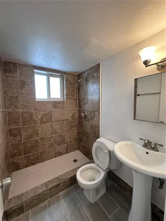 $2,400 | 310 Northwest 16th Avenue, Unit 1, Miami, FL 33125