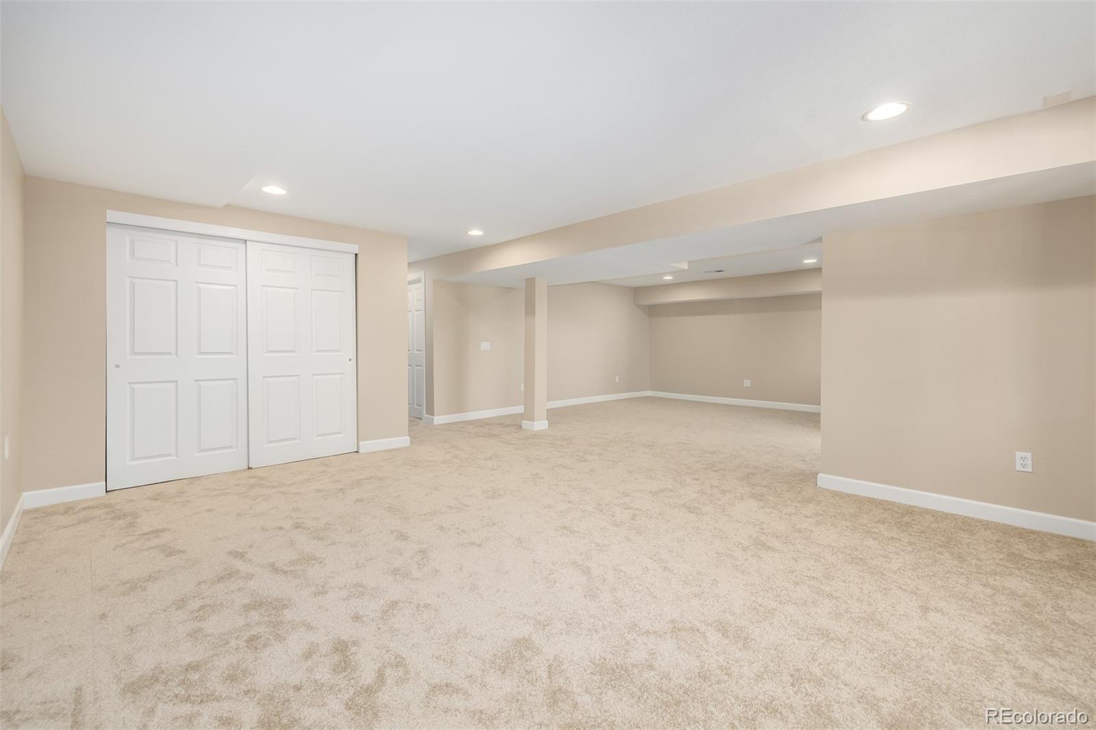 10401 West Red Mountain Road Littleton, CO 80127 - Photo 32 of 40 a view of an empty room