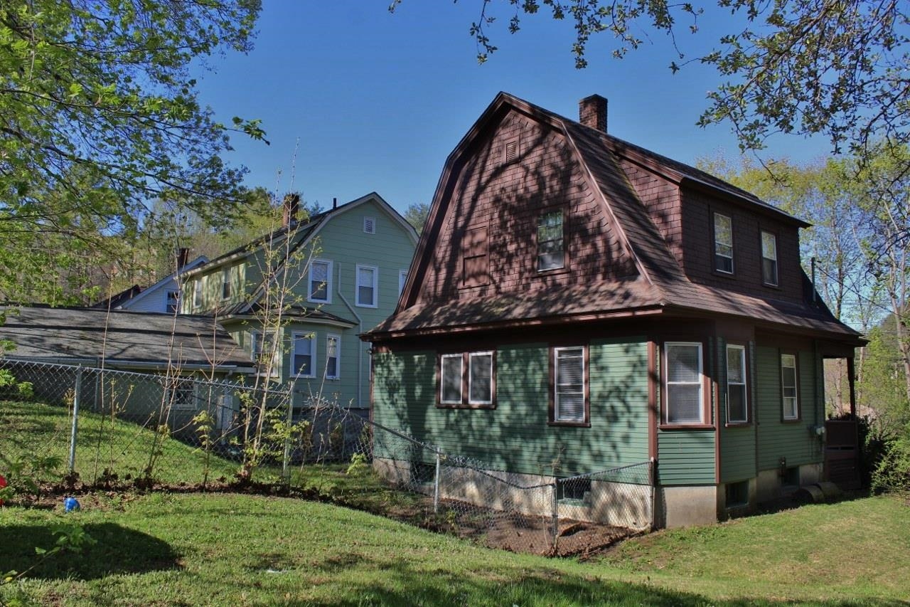 13 Clement Road Springfield, VT 05156 - Photo 5 of 17