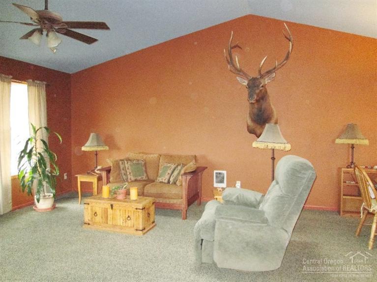 19219 Shoshone Road Bend, OR 97702 - Photo 5 of 25 Additional Photo