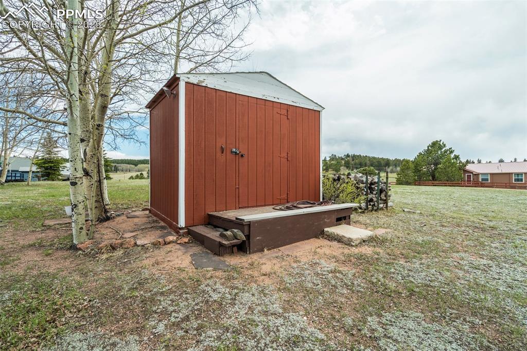 65 Yeoman Lane Divide, CO 80814 - Photo 29 of 43 a view of backyard with trampoline